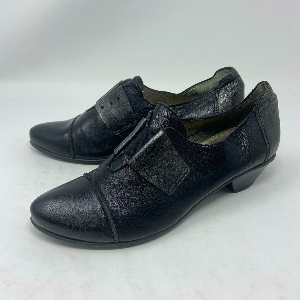 Fidji Black Leather Slip On Shoes